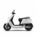 Elektrický skútr NIU NQi Sport bílý lesklý model 2023